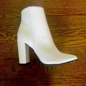 City Slang Faux Leather Heeled Bootie Size 6
